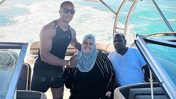 محمد رمضان - والديه