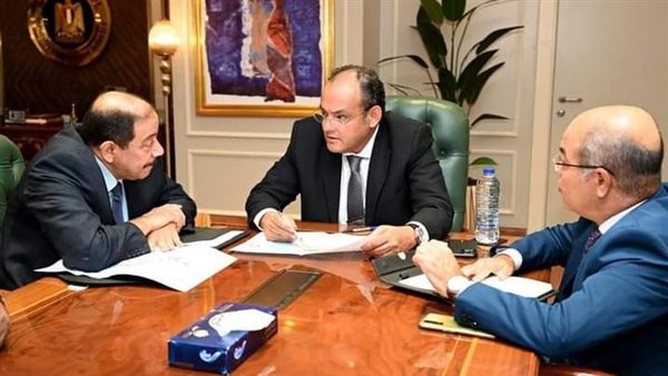 وزير الصناعة 