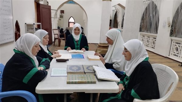 مقارئ القرآن للسيدات