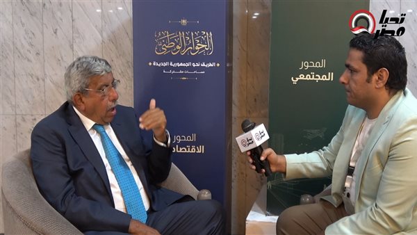 علاء عبدالنبي مع