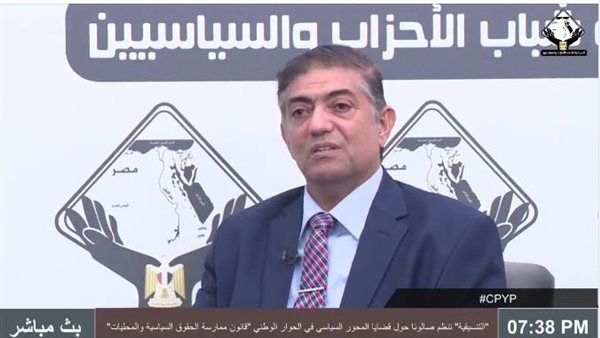 هشام عبدالعزيز