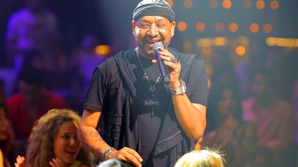 عصام كاريكا 