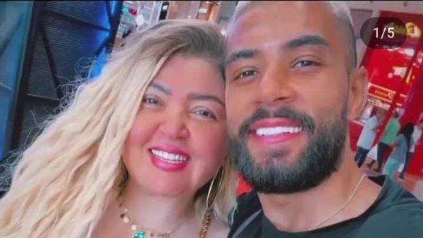 مها أحمد ونجلها