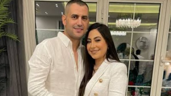 بوسي وزوجها _ أرشيفية