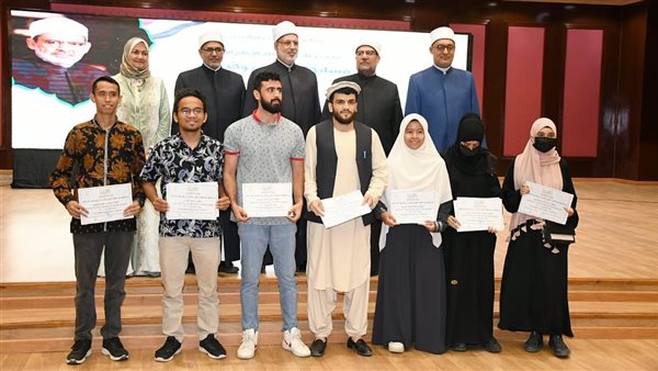 وزير الأوقاف يشارك