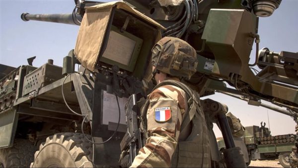 جندي فرنسي من قوة