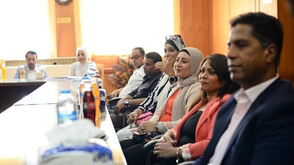 اجتماع وفد الحركة