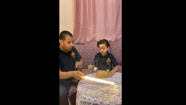 الطفل يونس ووالده