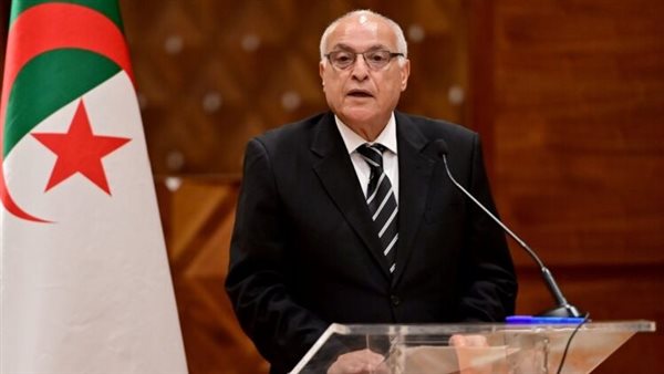  وزير الخارجية الجزائري