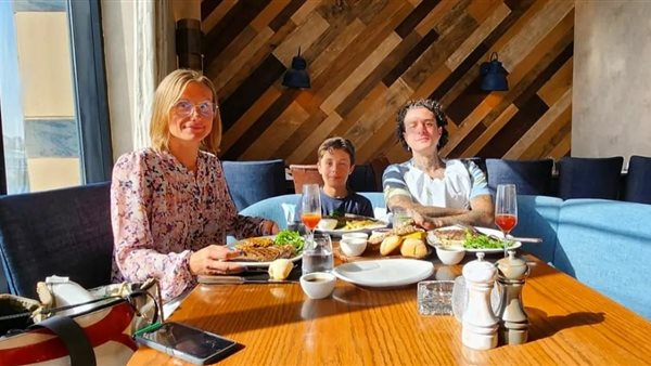 أحمد الفيشاوي وأسرته