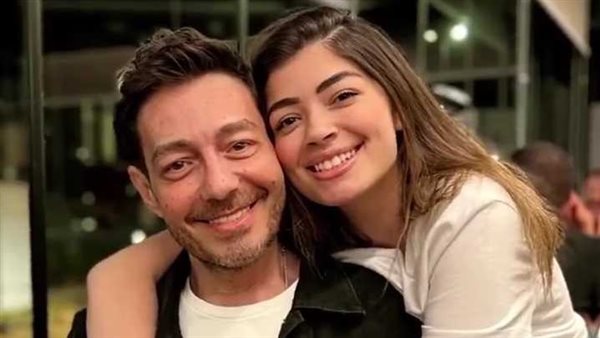 أحمد زاهر وابنته