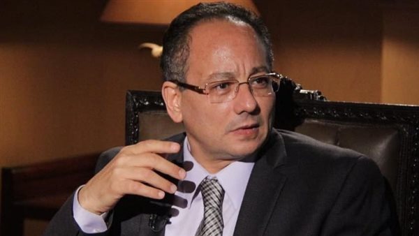 الدكتور عماد جاد