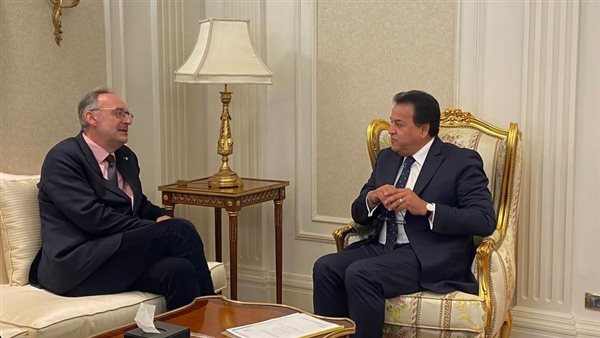 وزير الصحة يستقبل