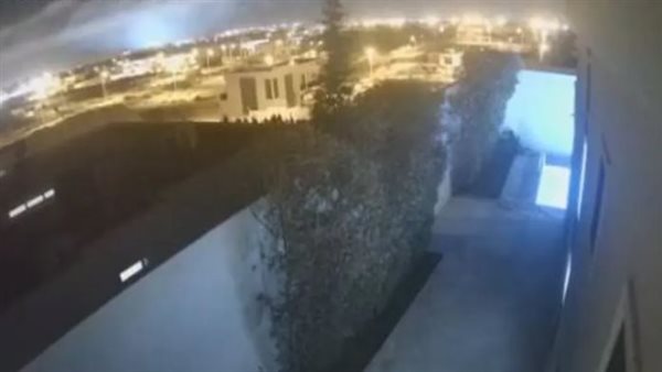 وميض أزرق فى سماء