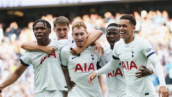 فريق توتنهام 