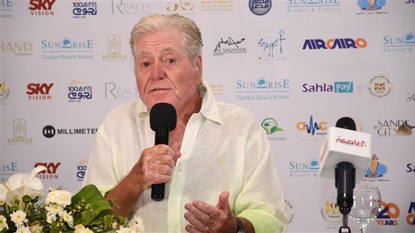 حسين فهمي _ أرشيفية