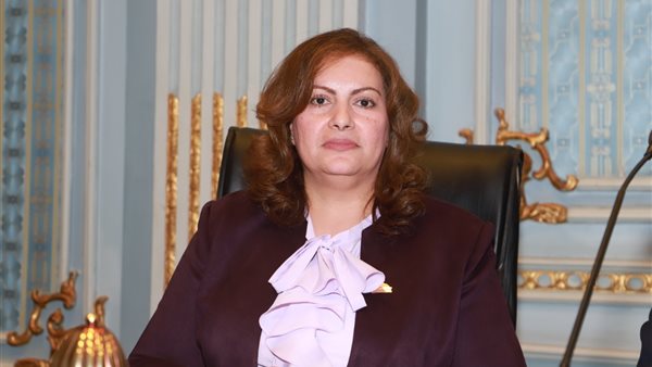 الدكتورة عايدة نصيف