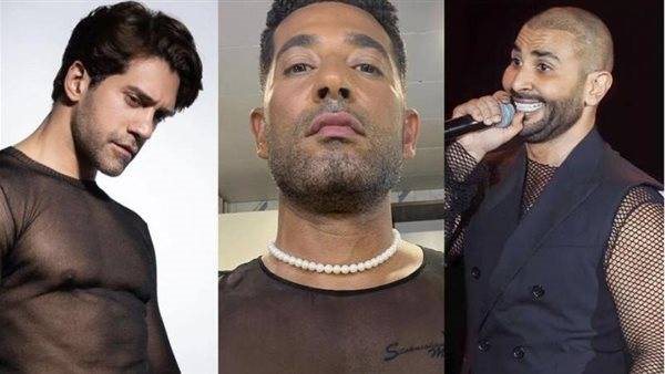 نجوم بملابس شفافة