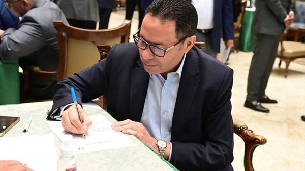 النائب هشام الحصري