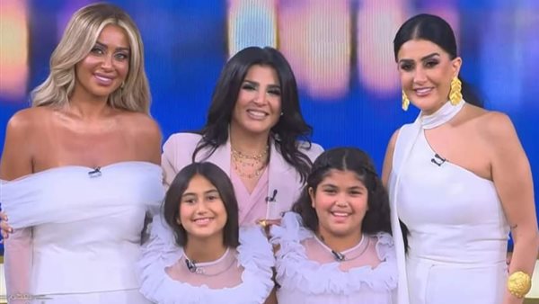 غادة عبد الرازق وأسرتها