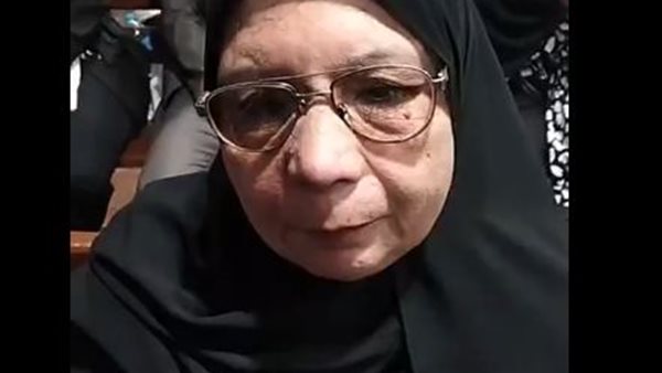 والدة طبيب الساحل