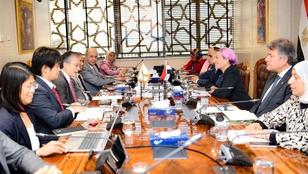 وزيرة البيئة 