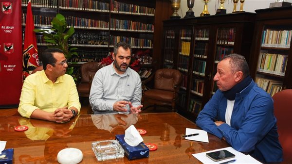 الخطيب مع أوجستي