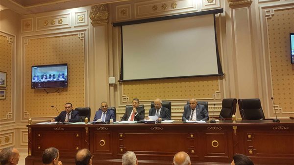  لجنة الإسكان والمرافق