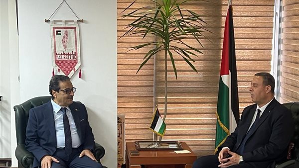 فريد زهران مع السفير