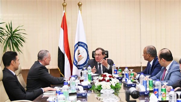 وزير البترول 