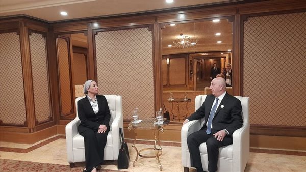 وزيرة البيئة 