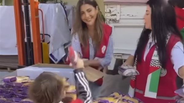 جومانا مراد ونجلها