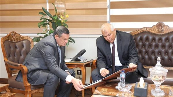 وزير التنمية المحلية