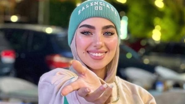 البلوجر هدير عاطف