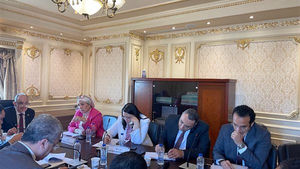 اجتماع لجنة المشروعات