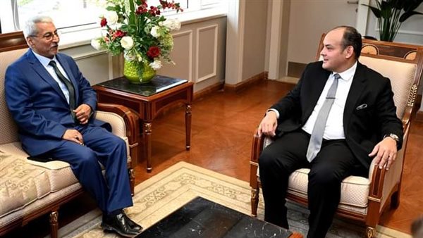 وزير الصناعة 