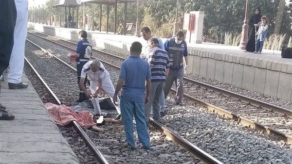 سقوط شاب أسفل عجلات