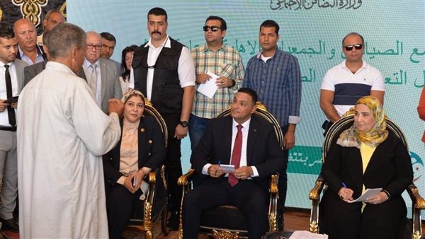 محافظ الدقهلية ووزيرة