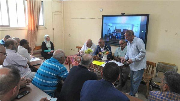  مجلس الأمناء بإدارة