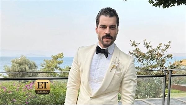  أكين أكينوزو_ صورة