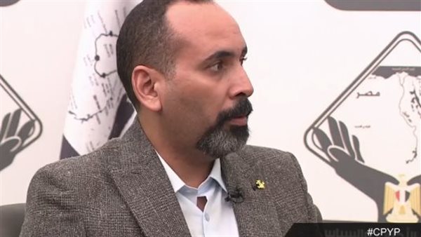 الكاتب والمحلل عبد