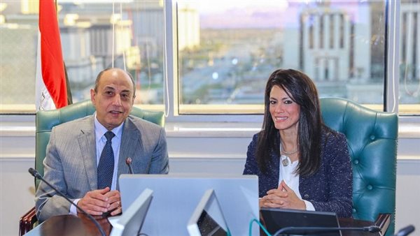 وزيرة التعاون الدولى