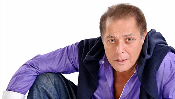 محمود عبدالعزيز_