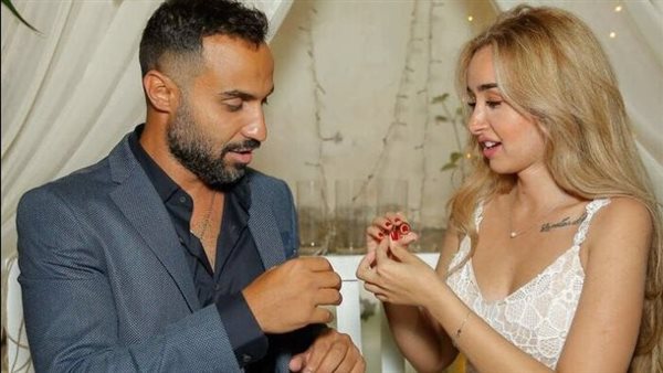 انفصال أحمد فهمي