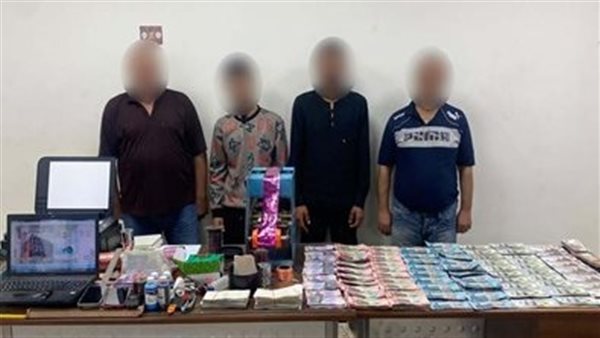 عصابة تقليد العملات