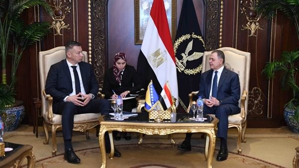 وزير الداخلية ونظيره