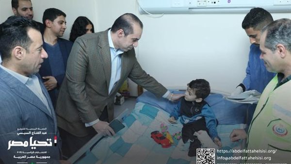 محمود فوزي يزور مصابي