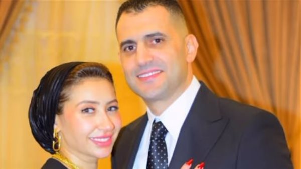 هشام ربيع وزوجته