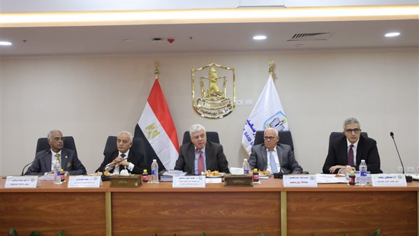 وزير التعليم العالى