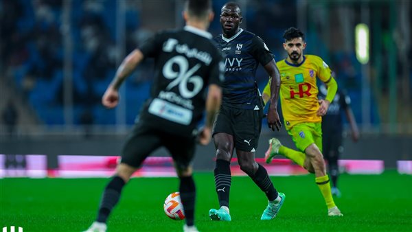 الهلال والحزم